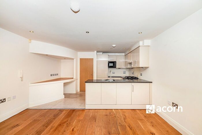 1 Bedroom Flat To Rent In Kings Bench Street, London, SE1