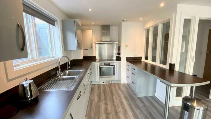 2 Bedroom Apartment To Rent In Edgar Close, Kings Hill, ME19