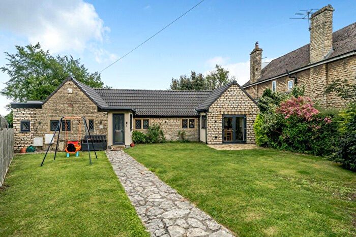 4 Bedroom Bungalow To Rent In Southstoke Road, Bath, BA2