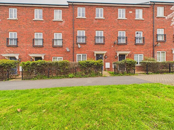 4 Bedroom Town House To Rent In Eagle Way, Hampton Vale, Peterborough, PE7