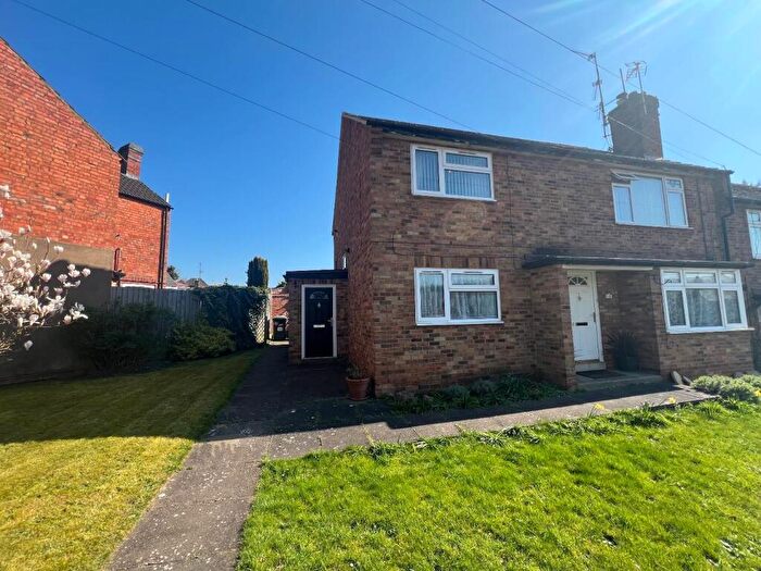 2 Bedroom Flat For Sale In Castle Hill, Rothwell, Kettering, NN14