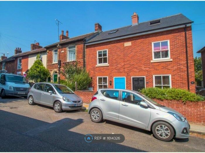 4 Bedroom Terraced House To Rent In Spurgeon Street, Colchester, CO1