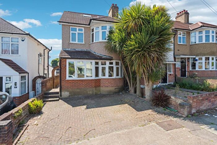 4 Bedroom End Of Terrace House For Sale In Wentworth Drive, Pinner, HA5