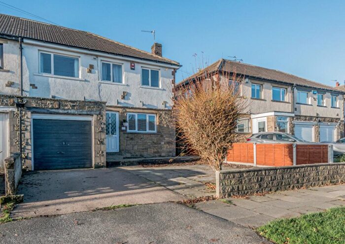 4 Bedroom Semi Detached House For Sale In Denbrook Avenue, Bradford, West Yorkshire, BD4