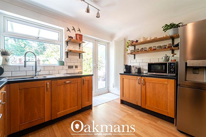 5 Bedroom Semi-detached House For Sale In Woodland Road, Northfield, Birmingham, B31