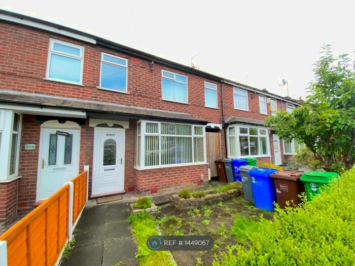 3 Bedroom Semi-Detached House To Rent In Herristone Road, Manchester, M8