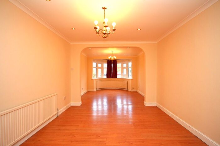 3 Bedroom Terraced House To Rent In Kings Road, Rayners Lane, Harrow, HA2