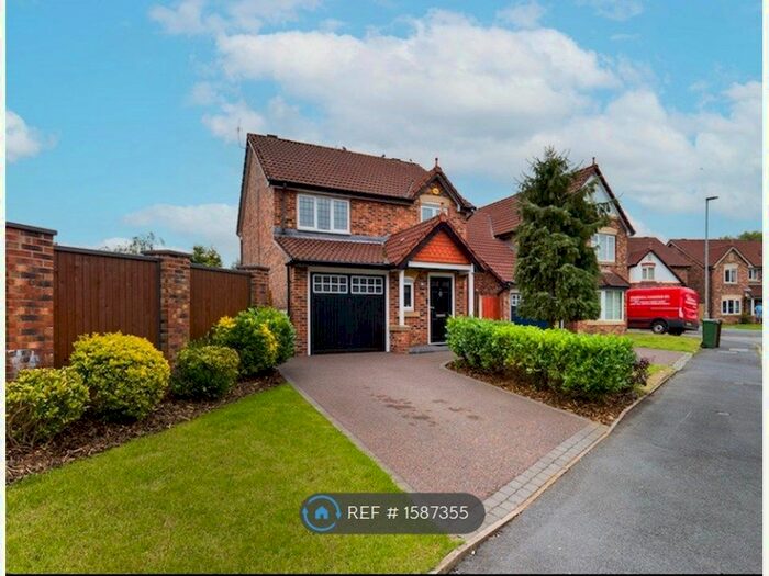 3 Bedroom Detached House To Rent In Ash Tree Avenue, Droylsden, Manchester, M43