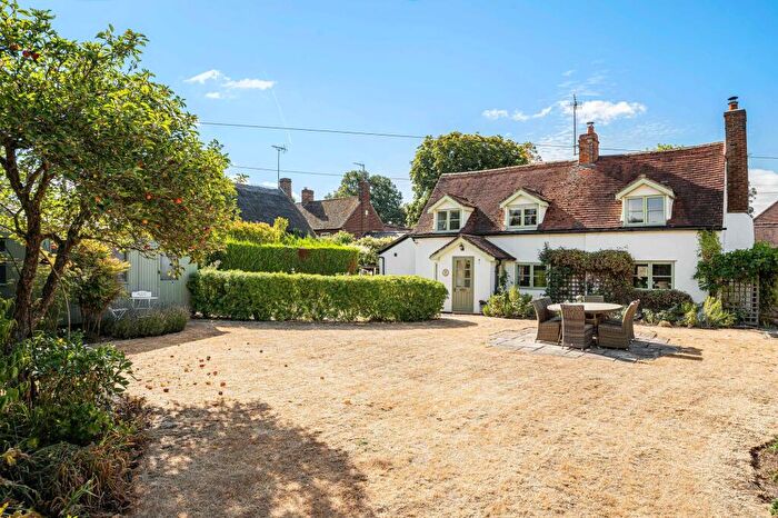 2 Bedroom Cottage For Sale In Thame Road, Warborough, OX10