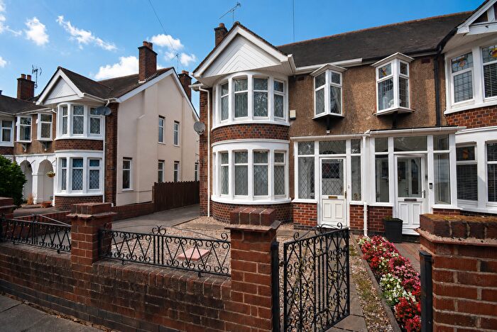 3 Bedroom Semi-Detached House For Sale In Momus Boulevard, Coventry, CV2