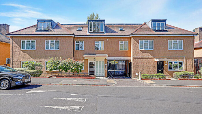 2 Bedroom Flat For Sale In Ernest Court, Bowen Drive, Dulwich, London, SE21