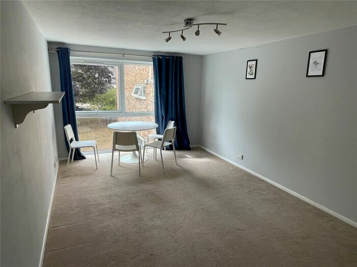 2 Bedroom Flat To Rent In Manor Road, Barnet, EN5