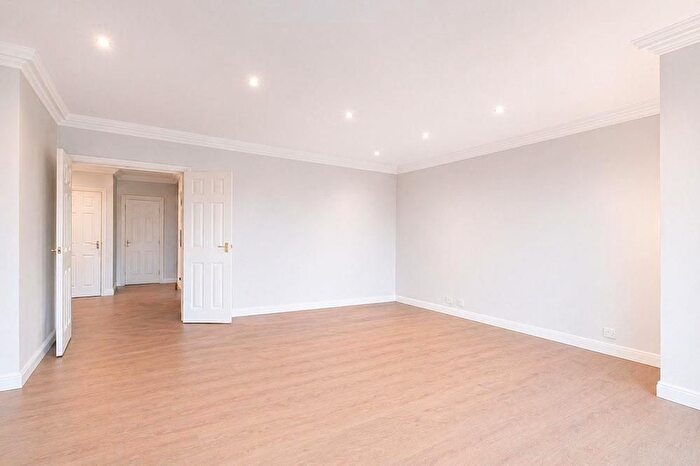 2 Bedroom Flat To Rent In Allsop Place, Marylebone, London, NW1