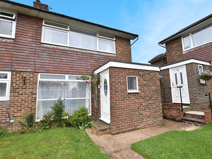 2 Bedroom End Of Terrace House To Rent In Hurstshaw Gardens, Heathfield, TN21