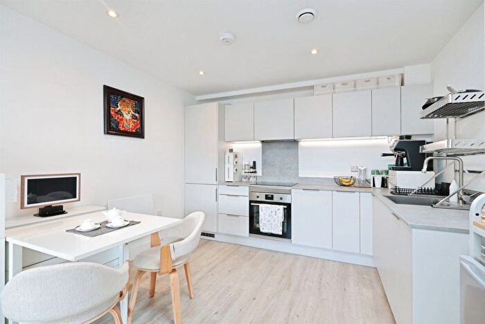 2 Bedroom Flat For Sale In St. Albans Road, Watford, WD24