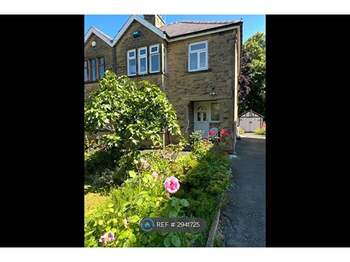 3 Bedroom Semi Detached House To Rent In Birr Road, Bradford, BD9