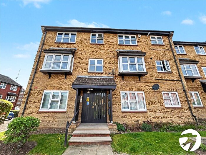 1 Bedroom Flat For Sale In Parish Gate Drive, Sidcup, Kent, DA15