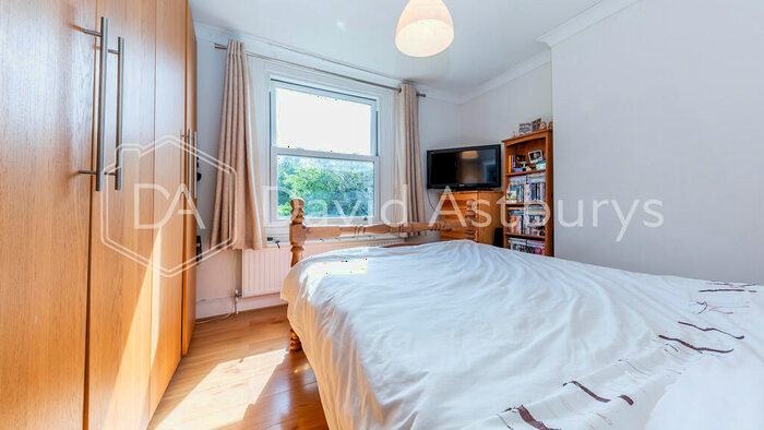 2 Bedroom Apartment To Rent In Eastern Road, London, N2
