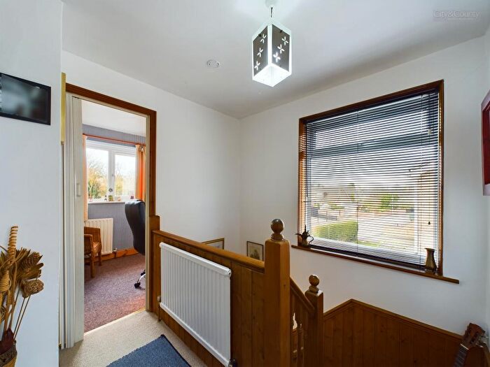 3 Bedroom Semi-Detached House For Sale In Woburn Drive, Thorney, Peterborough, PE6
