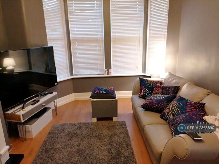 1 Bedroom Flat To Rent In Bournemouth Park Road, Southend-On-Sea, SS2