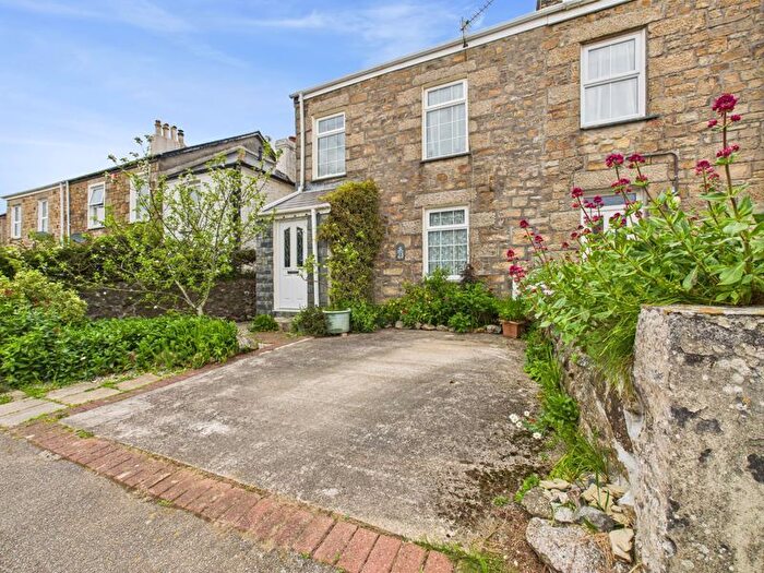 3 Bedroom Property For Sale In Dolcoath Road, Camborne - Delightful Garden, TR14