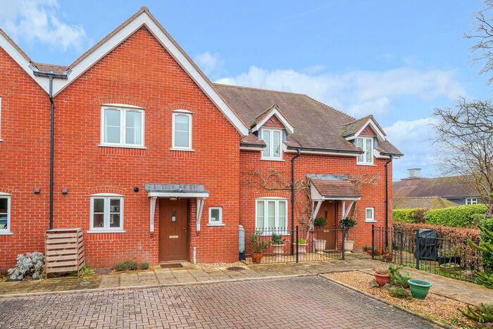 3 Bedroom Terraced House To Rent In Lupin Gardens, Winchester, SO22