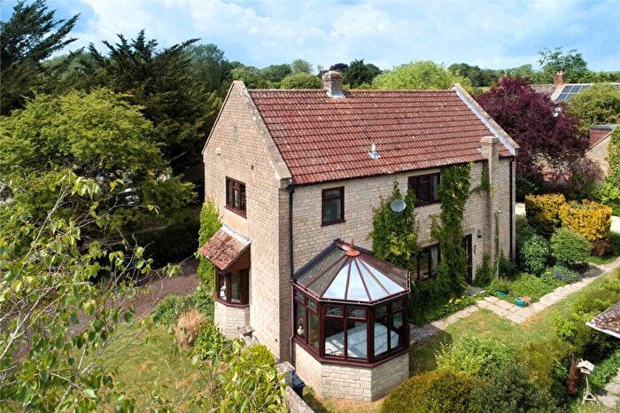 4 Bedroom Detached House For Sale In Salisbury Road, Chilmark, Salisbury, SP3
