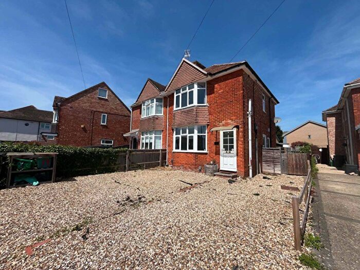2 Bedroom Semi-Detached House To Rent In Roman Way Thatcham, RG18