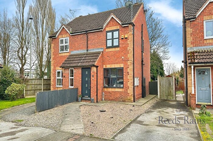 2 Bedroom Semi-Detached House For Sale In Peartree Close, Barlby, Selby, North Yorkshire, YO8