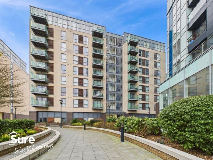 2 Bedroom Apartment To Rent In Moor End Lodge, Cotterells, Hemel Hempstead, Hertfordshire, HP1