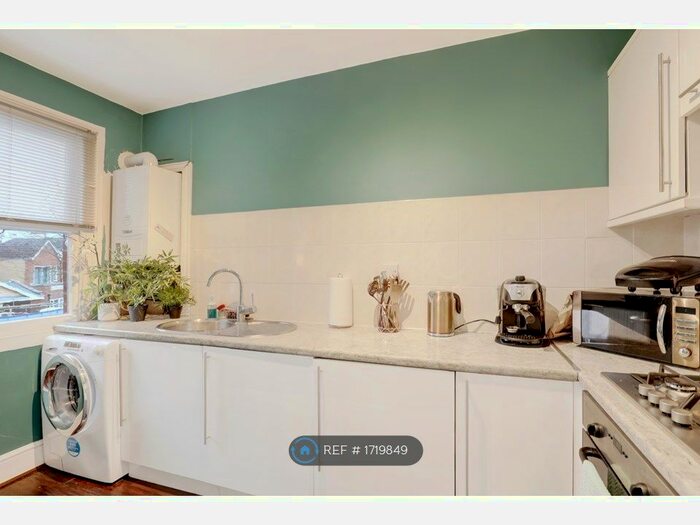 1 Bedroom Flat To Rent In Mount Park Crescent, London, W5