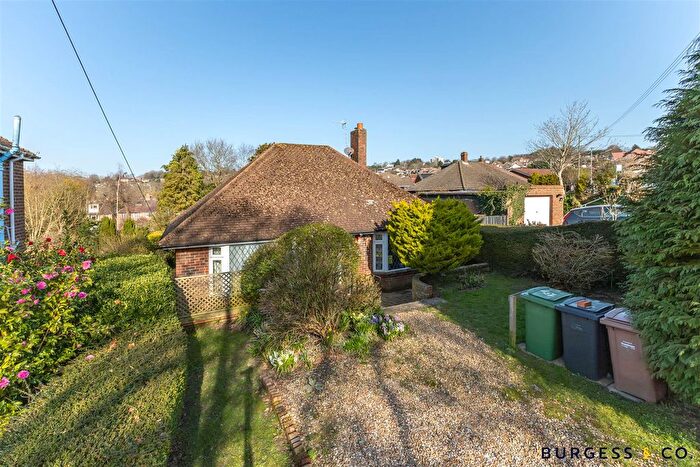 2 Bedroom Detached Bungalow For Sale In Hoads Wood Road, Hastings, TN34