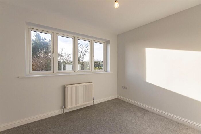 3 Bedroom Detached Bungalow For Sale In Main Road, Wadshelf, Chesterfield, S42