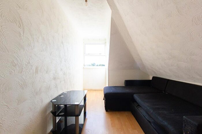 1 Bedroom Flat To Rent In Welbeck Avenue, Southampton, SO17