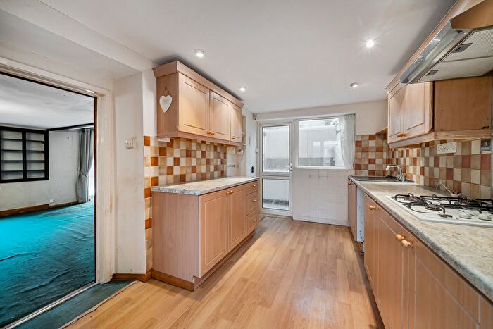 3 Bedroom Cottage For Sale In Nupend, Stroud, GL6