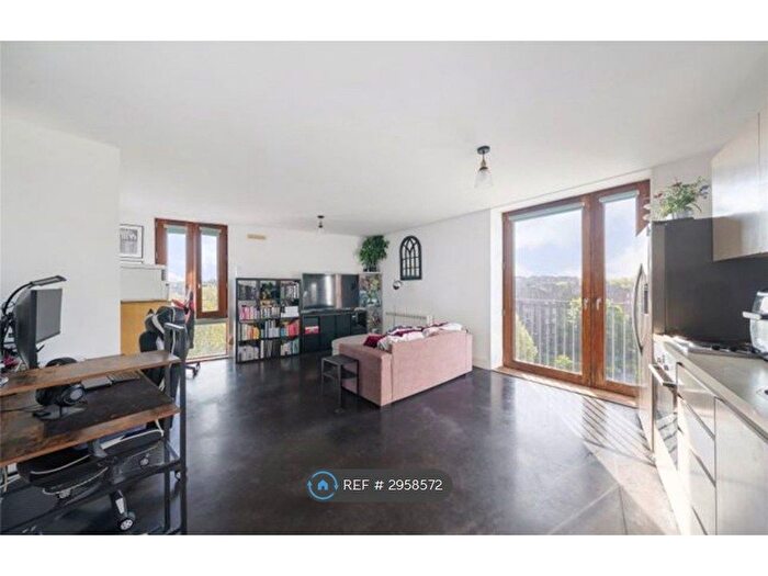 1 Bedroom Flat To Rent In Garratt Lane, London, SW18