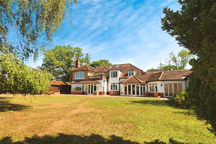 6 Bedroom Detached House For Sale In Upham Street, Upham, Southampton, Hampshire, SO32