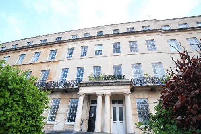 1 Bedroom Apartment For Sale In Lansdown Crescent, Cheltenham, GL50