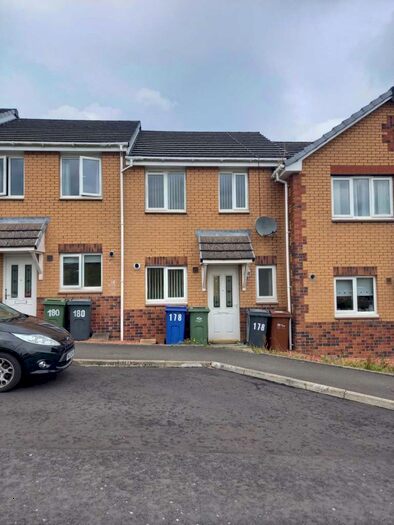 2 Bedroom House To Rent In Elm Drive, Johnstone, PA5