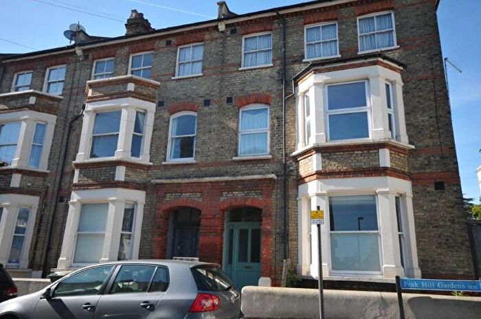 2 Bedroom Flat For Sale In Peak Hill Gardens, Sydenham, London, ., SE26