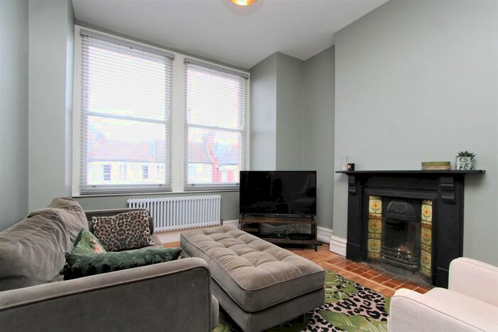4 Bedroom Maisonette To Rent In Albert Road, London, N22