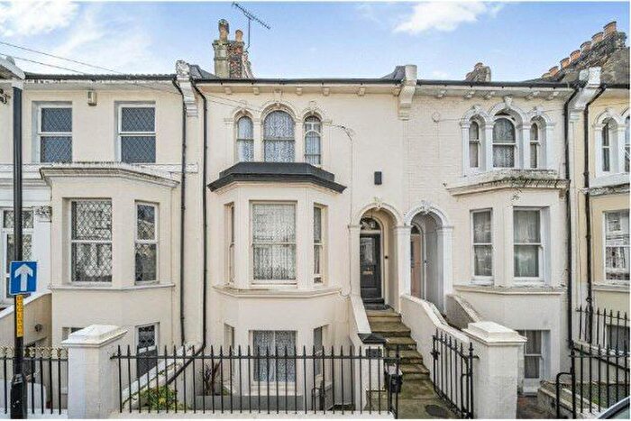 3 Bedroom Property To Rent In Cobham Street, Gravesend, DA11