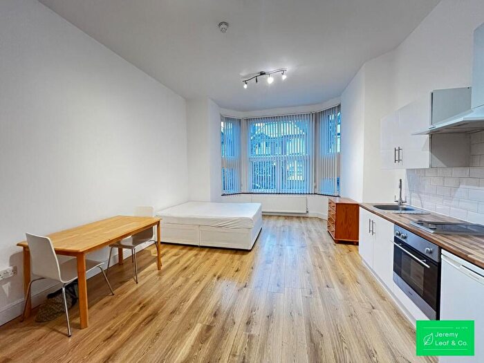 Flat To Rent In Princes Avenue, Muswell Hill, N10