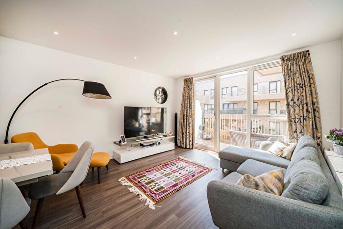 1 Bedroom Flat For Sale In Bollo Bridge Road, London, W3