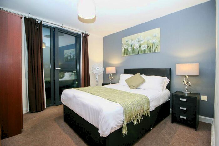 1 Bedroom Apartment To Rent In Southside, City Centre, B5