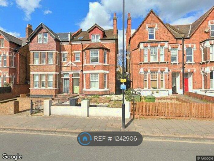 2 Bedroom Flat To Rent In Greyhound Lane, London, SW16