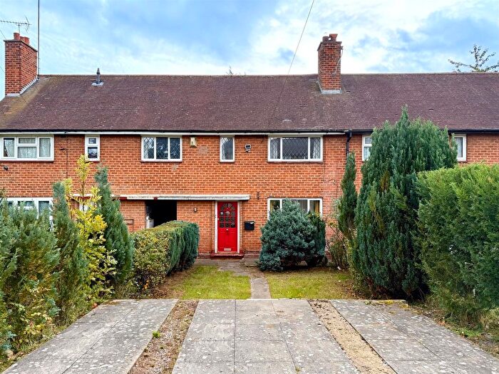 3 Bedroom Property To Rent In Roundlea Road, Northfield, Birmingham, B31