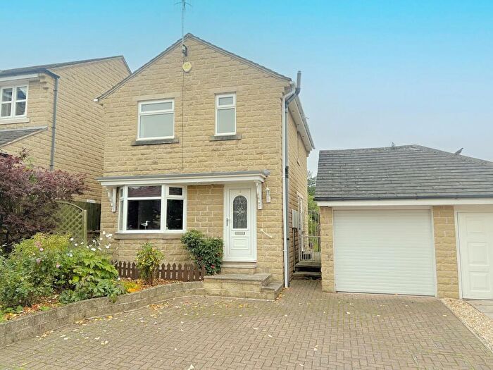 3 Bedroom Detached House For Sale In Slingsby Close, Apperley Bridge, Bradford, BD10