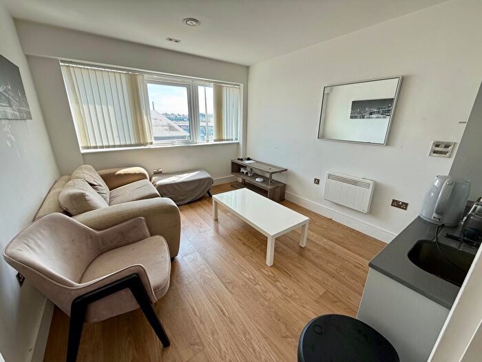 1 Bedroom Apartment To Rent In Laporte Way, Luton, LU4