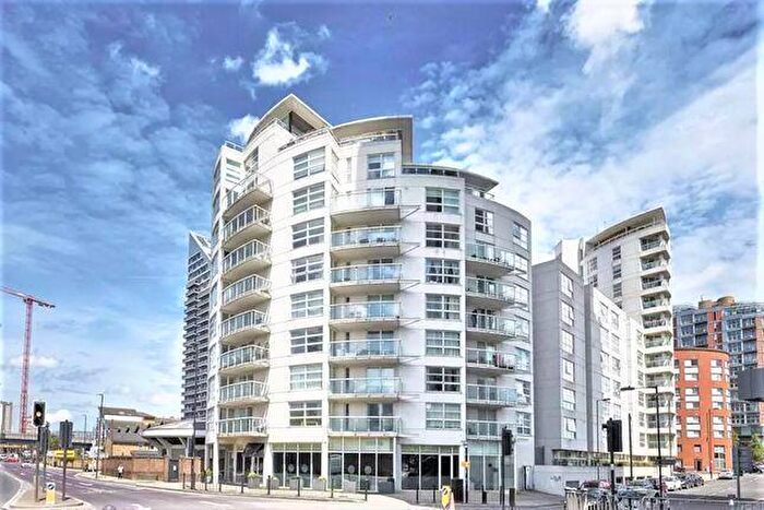 2 Bedroom Apartment To Rent In Lumina Building, Prestons Road, Docklands, E14